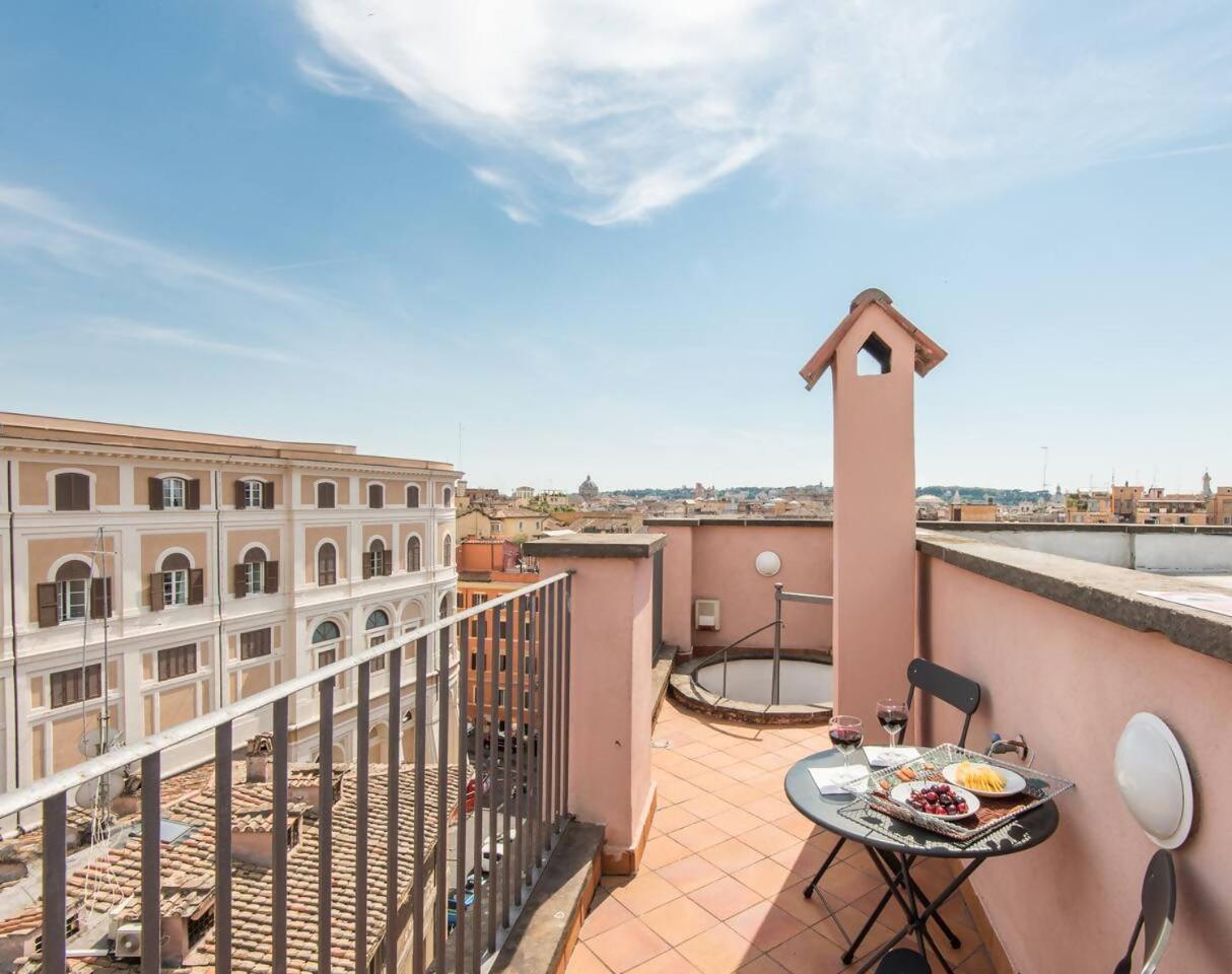 شقة Trevi Luxury With Terrace روما المظهر الخارجي الصورة