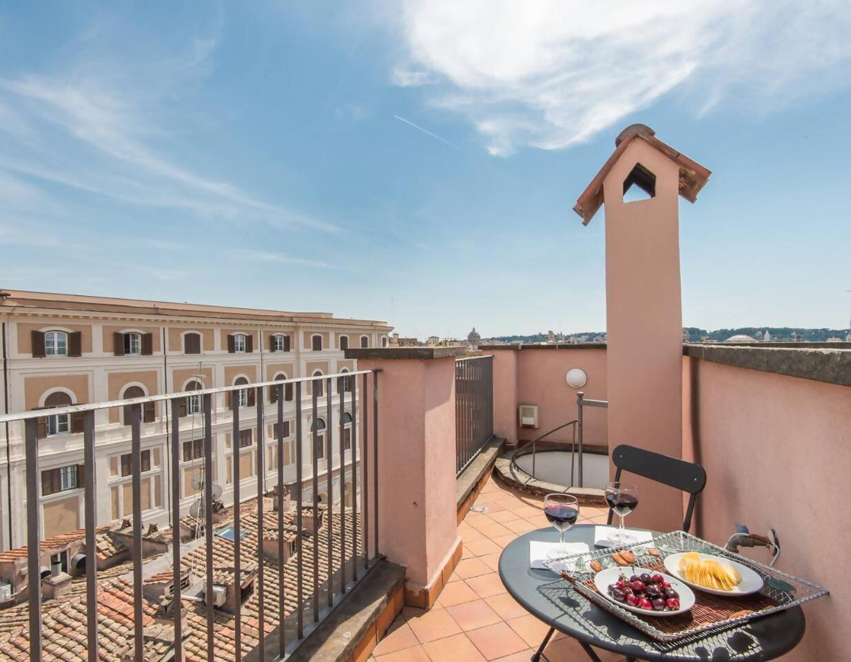 شقة Trevi Luxury With Terrace روما المظهر الخارجي الصورة